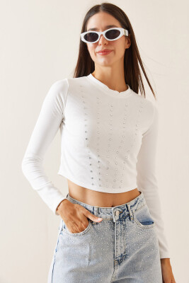 Beyaz Bisiklet Yaka Taşlı Crop Bluz 5YXK2-48936-01 - 2