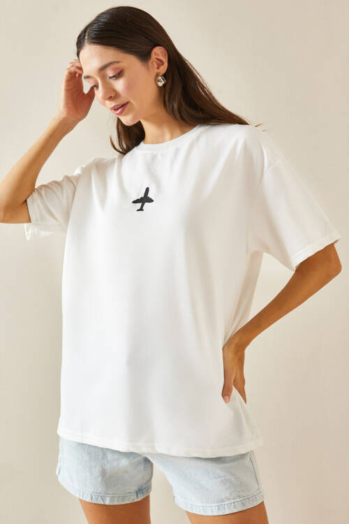 Beyaz Bisiklet Yaka Yazılı Oversize Tshirt 5YXK1-48701-01 - 2