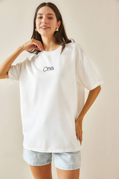 Beyaz Bisiklet Yaka Yazılı Oversize Tshirt 5YXK1-48703-01 - 6