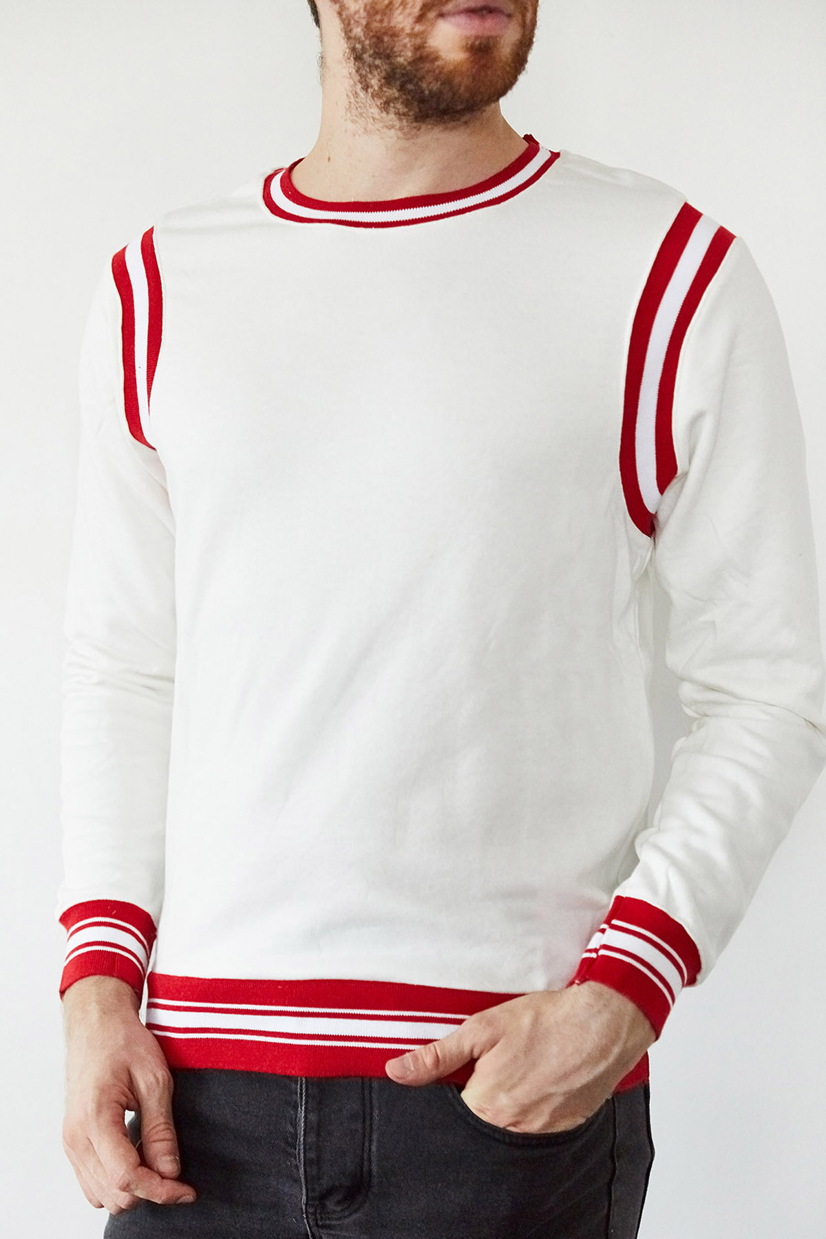 Beyaz & Kırmızı Şeritli Bisiklet Yaka Sweatshirt 1KXE8-44164-01 - 2
