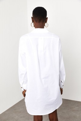Beyaz Yaka ve Kolu Taş Detaylı Oversize Gömlek 1KXK2-44822-01 - 7