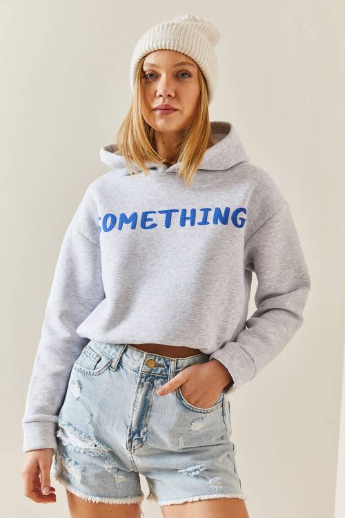 Gri Kapüşonlü & Yazılı Crop Sweatshirt 4KXK8-47744-03 - 4