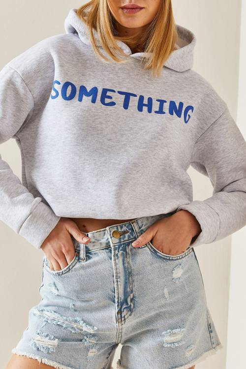 Gri Kapüşonlü & Yazılı Crop Sweatshirt 4KXK8-47744-03 - 1