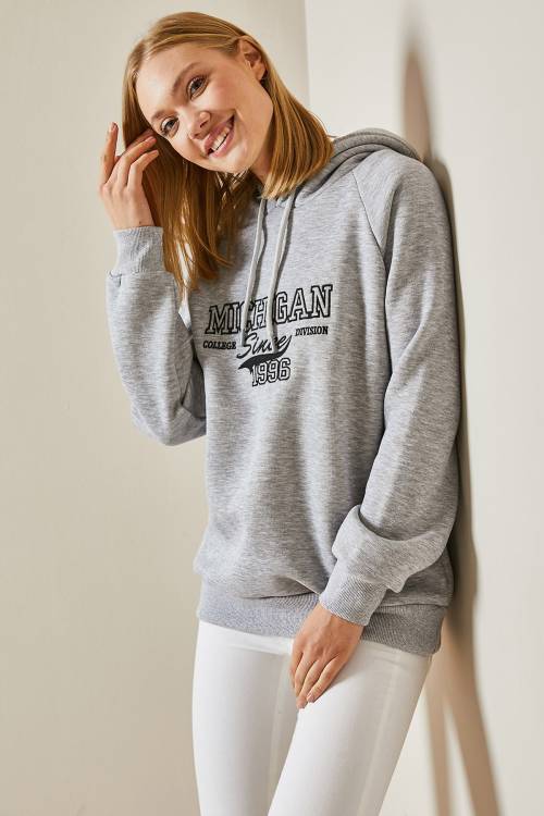 Gri Yazı Detaylı Şardonlu Kapüşonlü Sweatshirt 4KXK8-47600-03 - 4