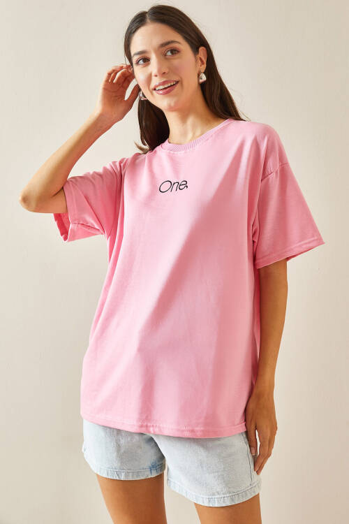 Pembe Bisiklet Yaka Yazılı Oversize Tshirt 5YXK1-48703-20 - 2