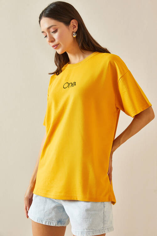 Sarı Bisiklet Yaka Yazılı Oversize Tshirt 5YXK1-48703-10 - 2