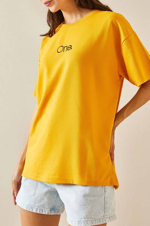 Sarı Bisiklet Yaka Yazılı Oversize Tshirt 5YXK1-48703-10 - 1