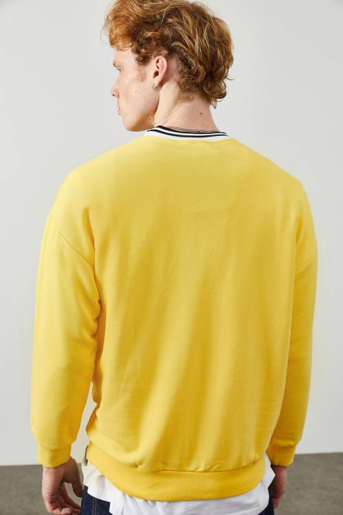 Sarı Peluş Baskılı Sweatshirt 2KXE8-45351-10 - 5