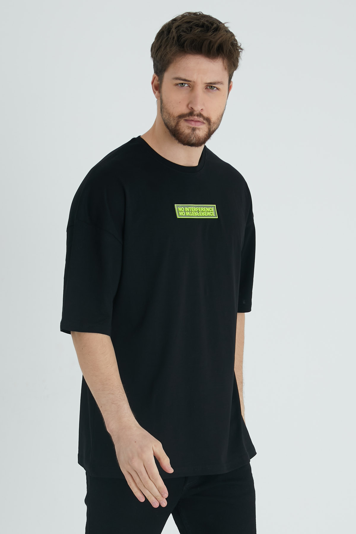 Siyah Baskılı Oversize Tişört 1KXE1-44677-02 