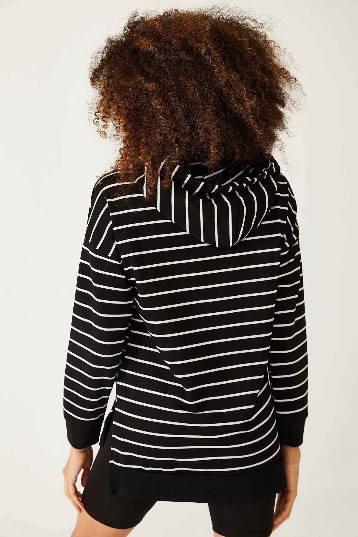 Siyah & Beyaz Çizgili Sweatshirt 1KXK8-44429-02 - 2