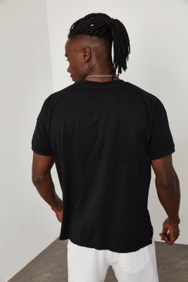 Siyah Önü Yazı Detaylı Tişört 1YXE1-45089-02 - 8