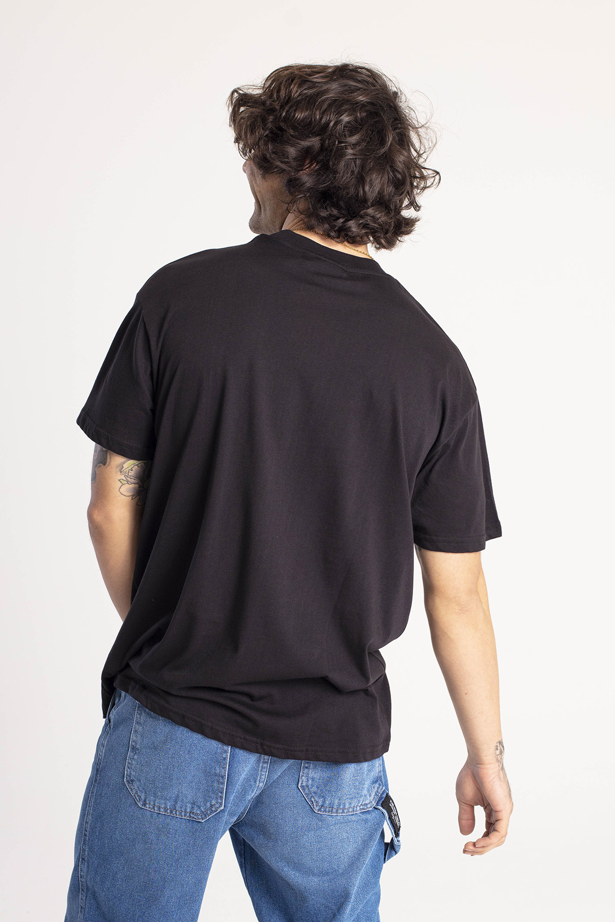 Siyah Yakası Kalın Ribanalı Oversize Tişört 1KXE1-44667-02 - 5