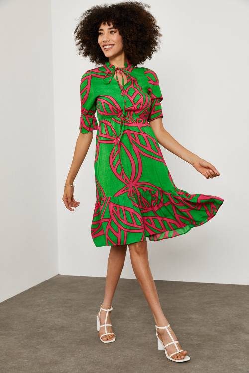 Yeşil Desenli Yakası Bağlamalı Elbise 1YXK6-45130-08 - 2
